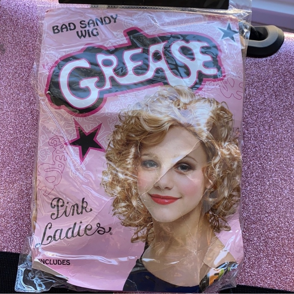 GREASE Sandra D wig